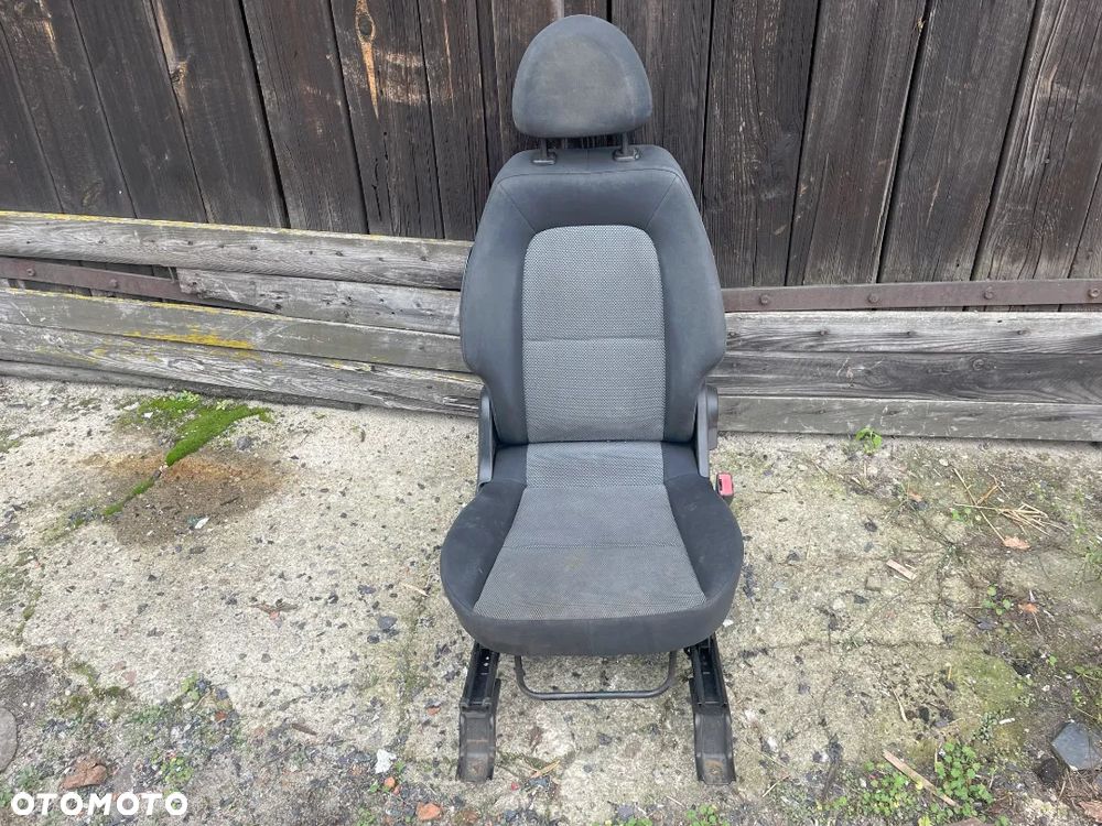 MITSUBISHI COLT VI FOTEL PASAŻERA PRAWY PRZEDNI PRZÓD - 1