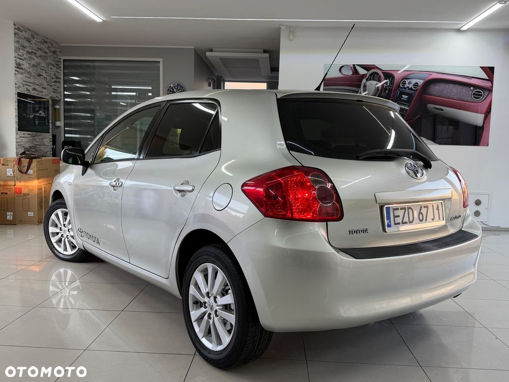 Toyota Auris 1.6 VVT-i Prestige MM - 3
