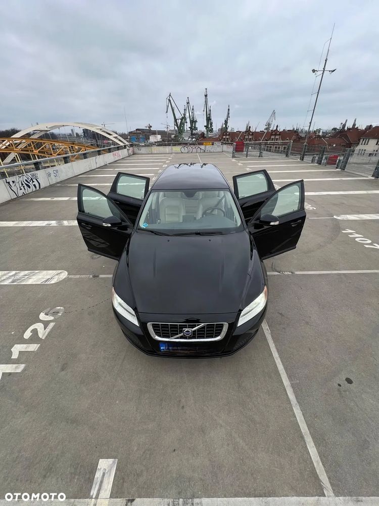 Volvo V70 2.0D Summum - 2