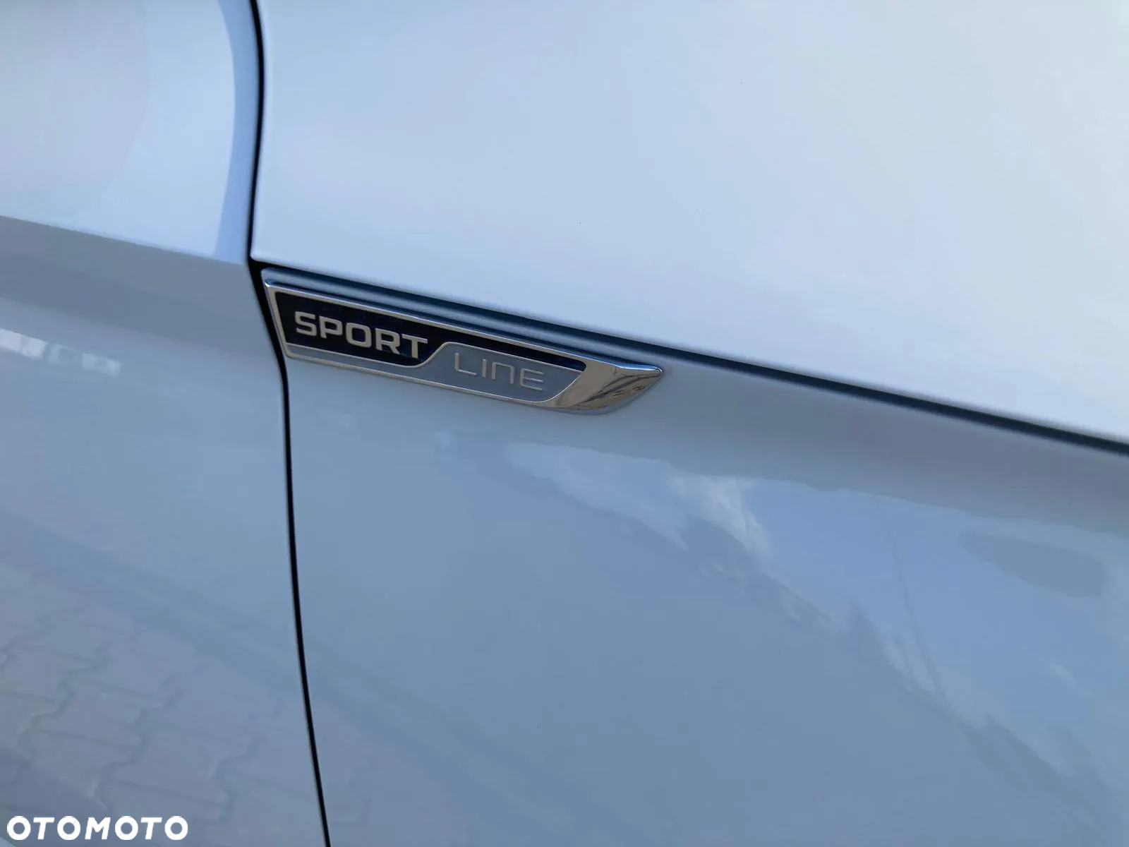 Skoda Superb Combi 2.0 TDI DSG Sportline - 8