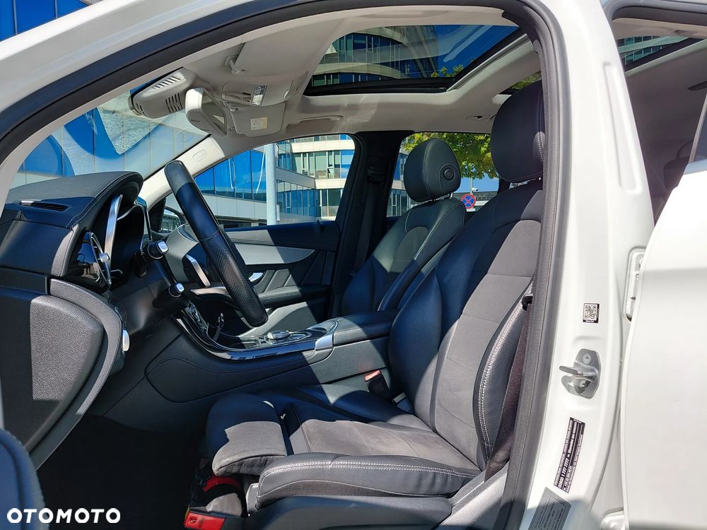 Mercedes-Benz GLC 250 4Matic 9G-TRONIC AMG Line - 17