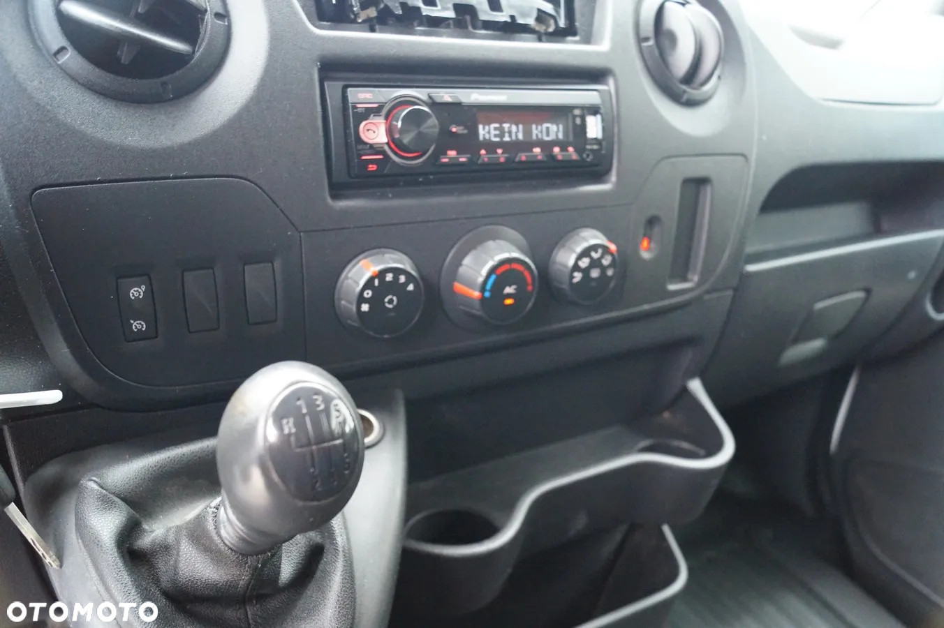 Nissan NV400 - 17
