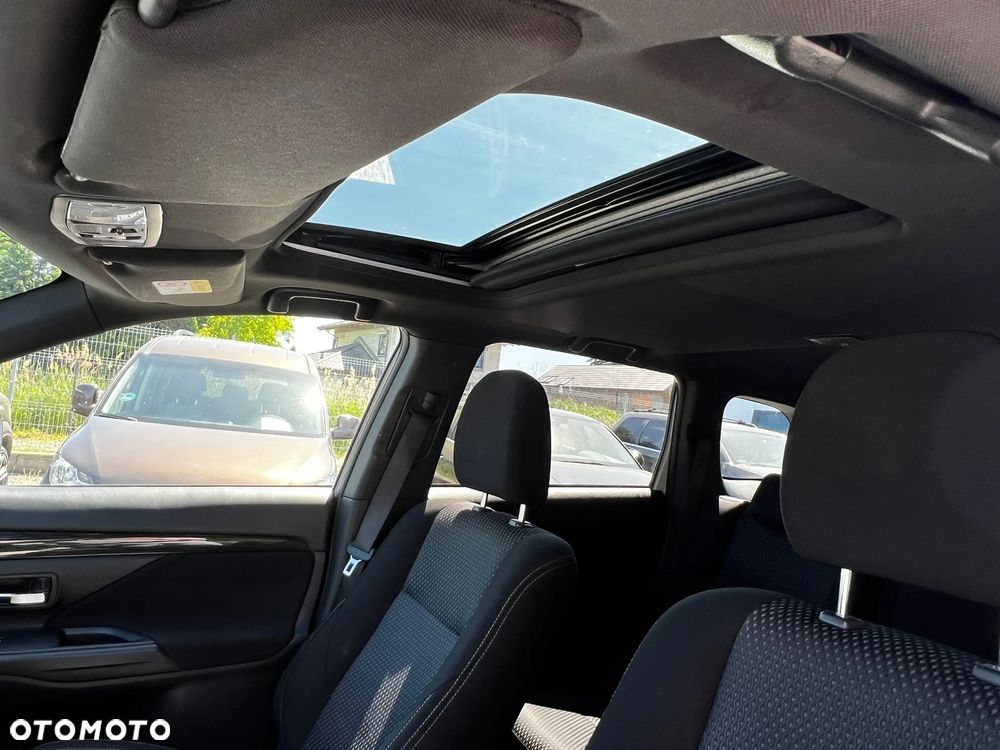 Mitsubishi Outlander 2.0 2WD CVT Diamant Edition+ - 14