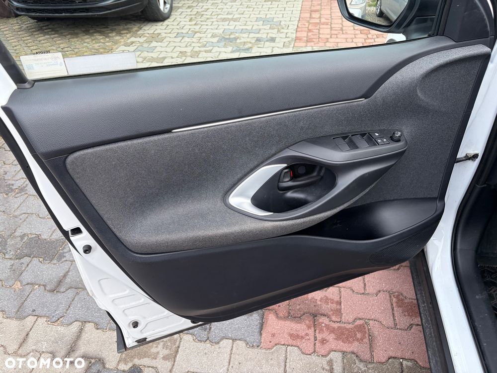 Toyota Yaris Cross - 12