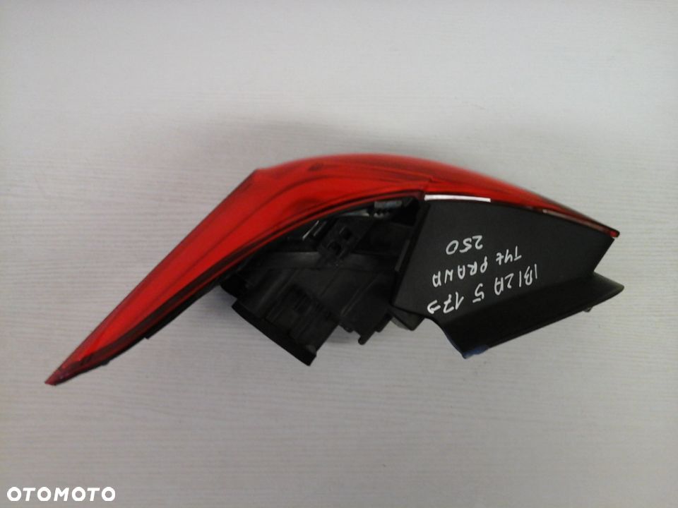 LAMPA TYLNA PRAWA SEAT IBIZA V 17- - 4