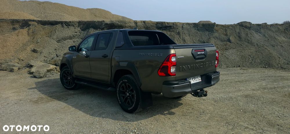 Toyota Hilux 2.8 D-4D Double Cab Invincible 4x4 - 6