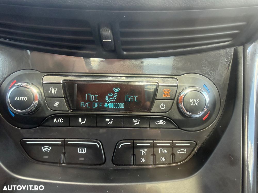 Ford Kuga 2.0 TDCi Powershift 4WD Titanium - 21