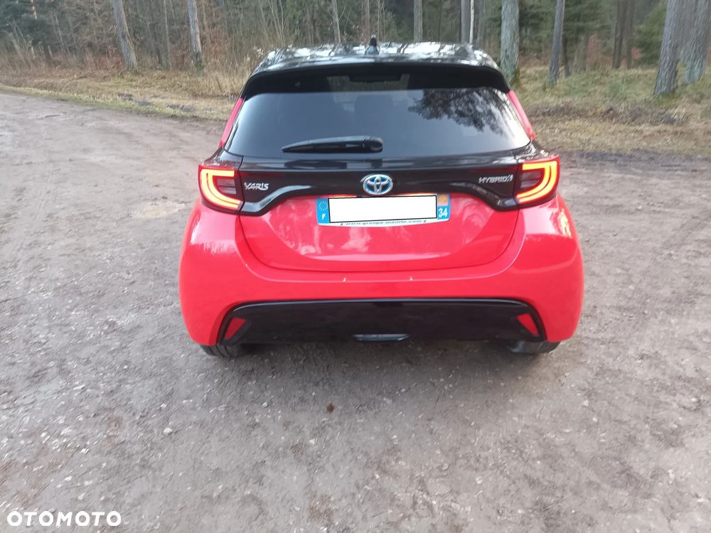 Toyota Yaris Hybrid 100 Premium - 5