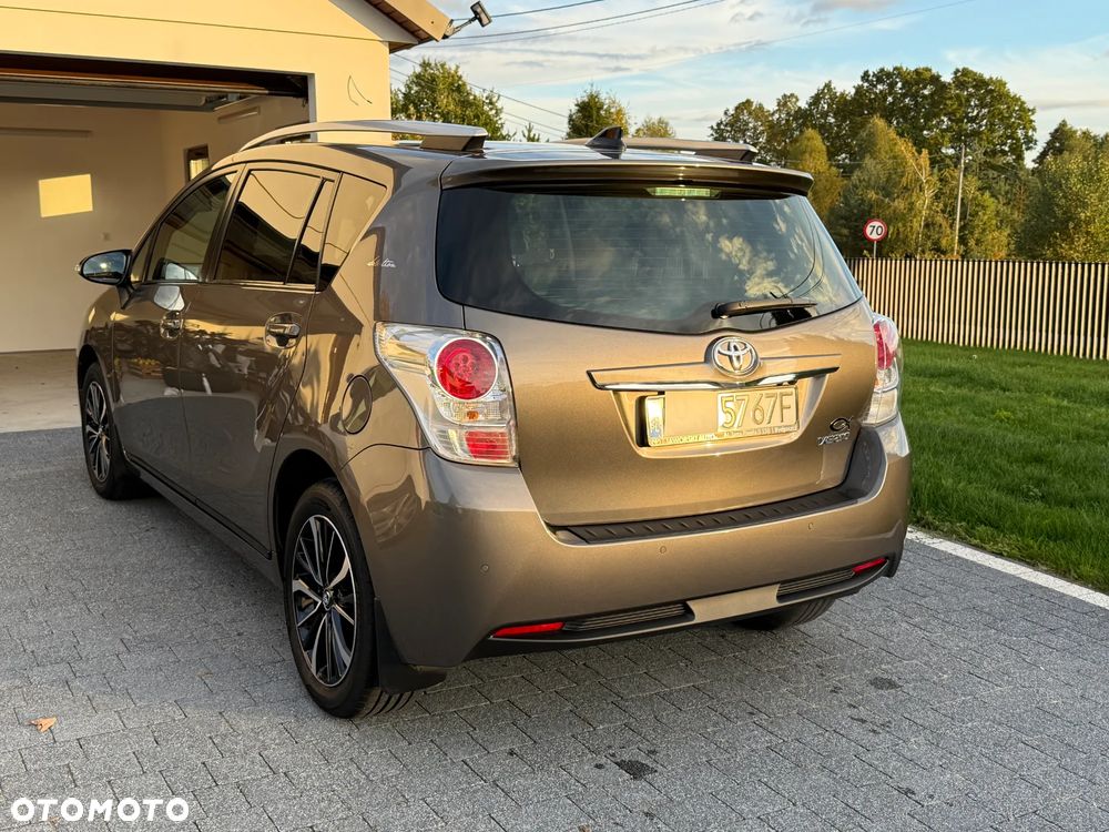 Toyota Verso - 4
