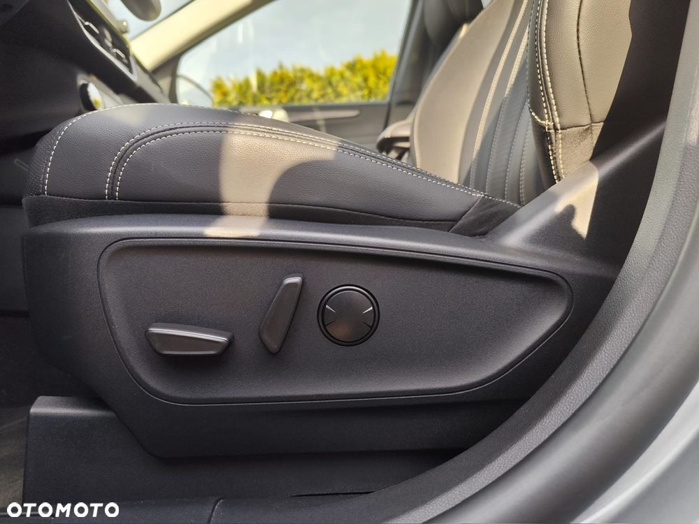 Ford Kuga 2.5P PHEV FWD Vignale - 24