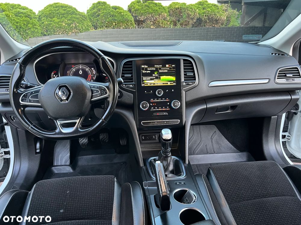 Renault Megane 1.5 Blue dCi Intens - 11