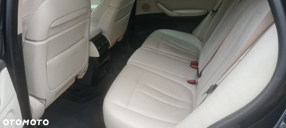 BMW X5 xDrive25d - 29