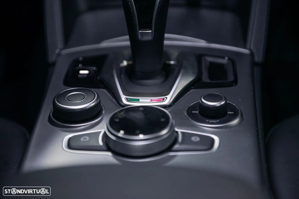 Alfa Romeo Stelvio 2.2 D Sprint AT8 - 25