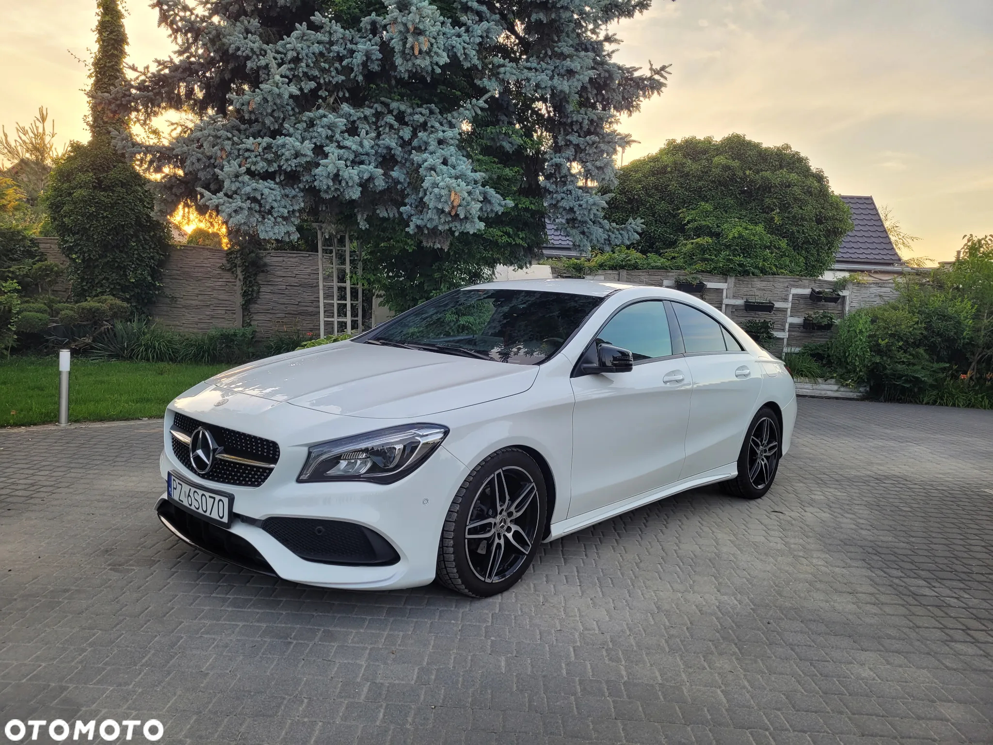 Mercedes-Benz CLA 200 7G-DCT AMG Line - 16