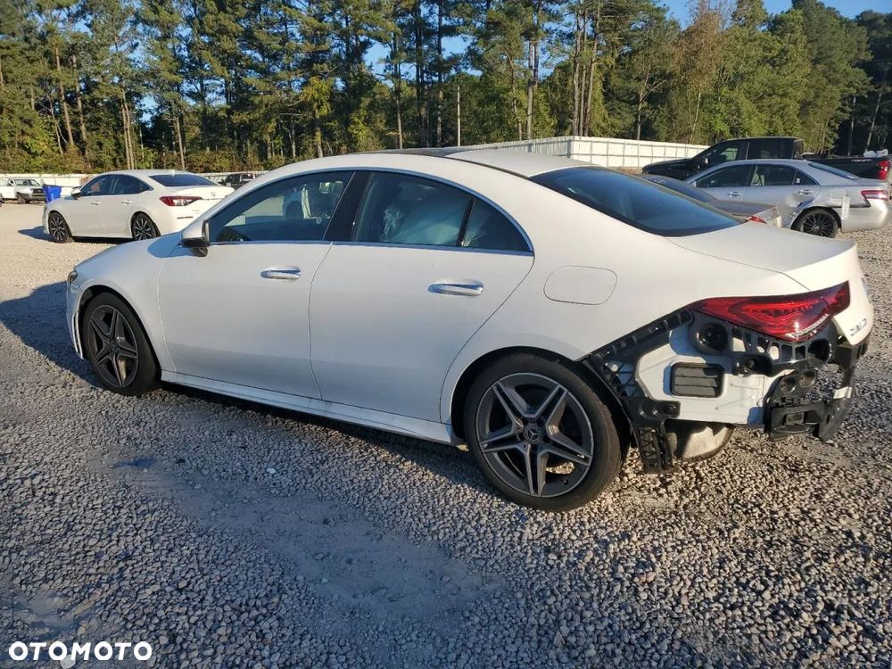Mercedes-Benz CLA 250 4Matic 7G-DCT AMG Line - 3