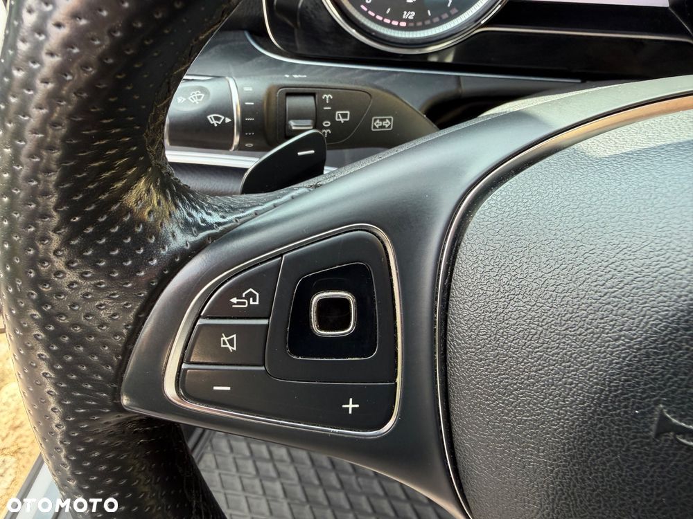 Mercedes-Benz Klasa E 220 d 4Matic All-Terrain 9G-TRONIC Exclusive - 14