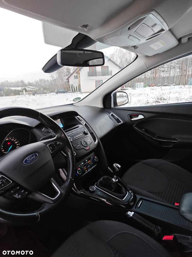 Ford Focus 1.0 EcoBoost Start-Stopp-System TITANIUM STYLE - 17