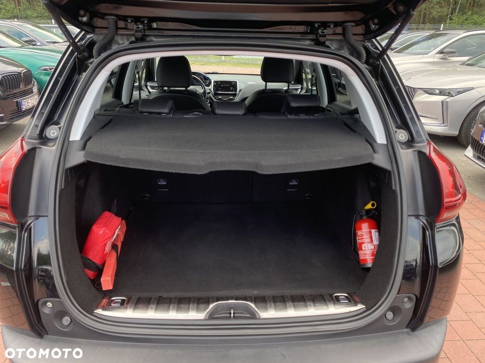 Peugeot 2008 - 8