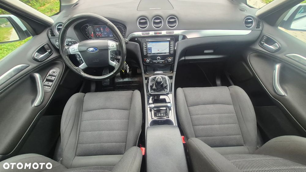 Ford S-Max - 31