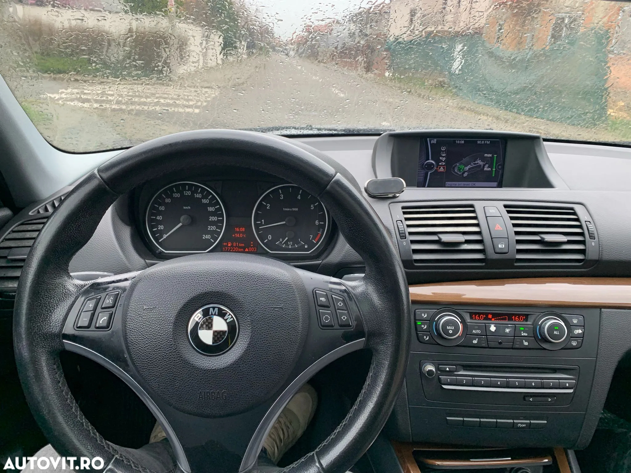 BMW Seria 1 116i - 4