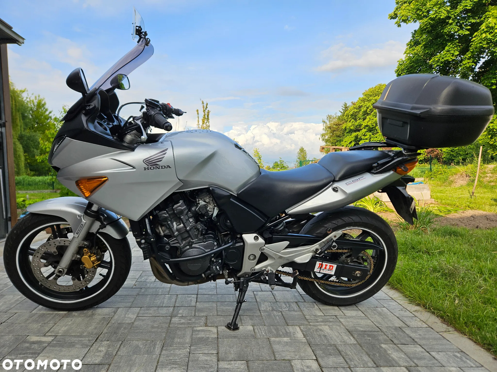Honda CBF - 8