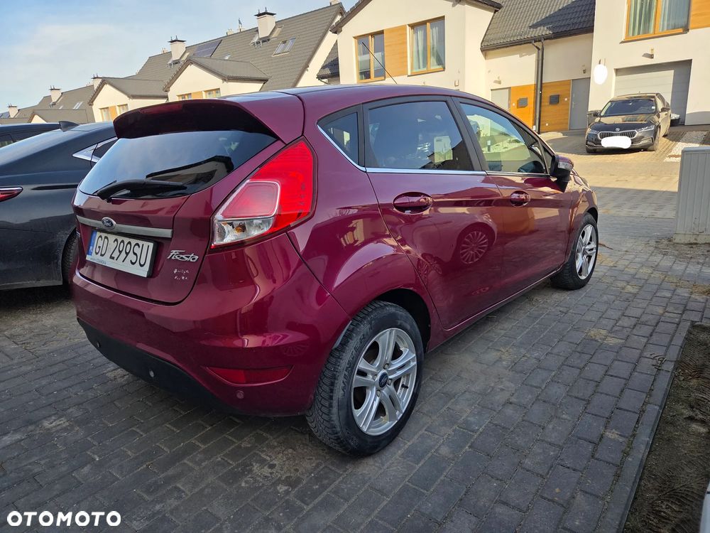 Ford Fiesta 1.0 EcoBoost Powershift Titanium - 5