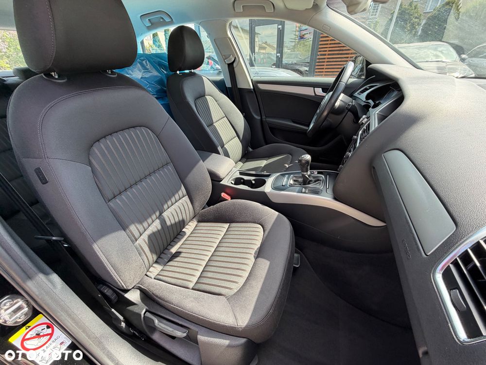 Audi A4 Limousine 2.0 TDI DPF Ambiente - 33