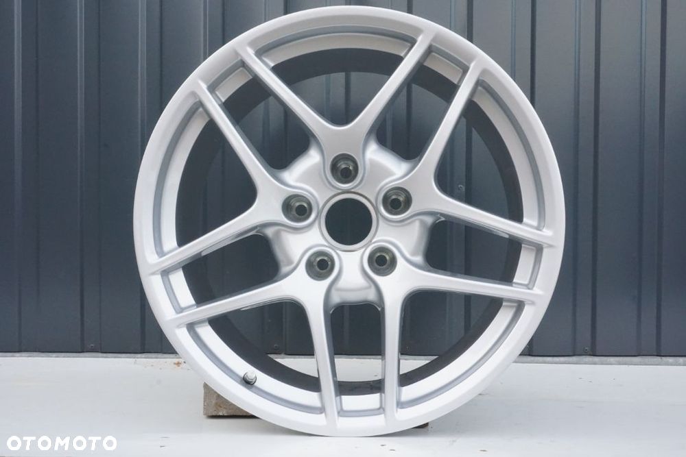 Porsche Carrera 997 5x130 19 11J et51 99736216301 - 1