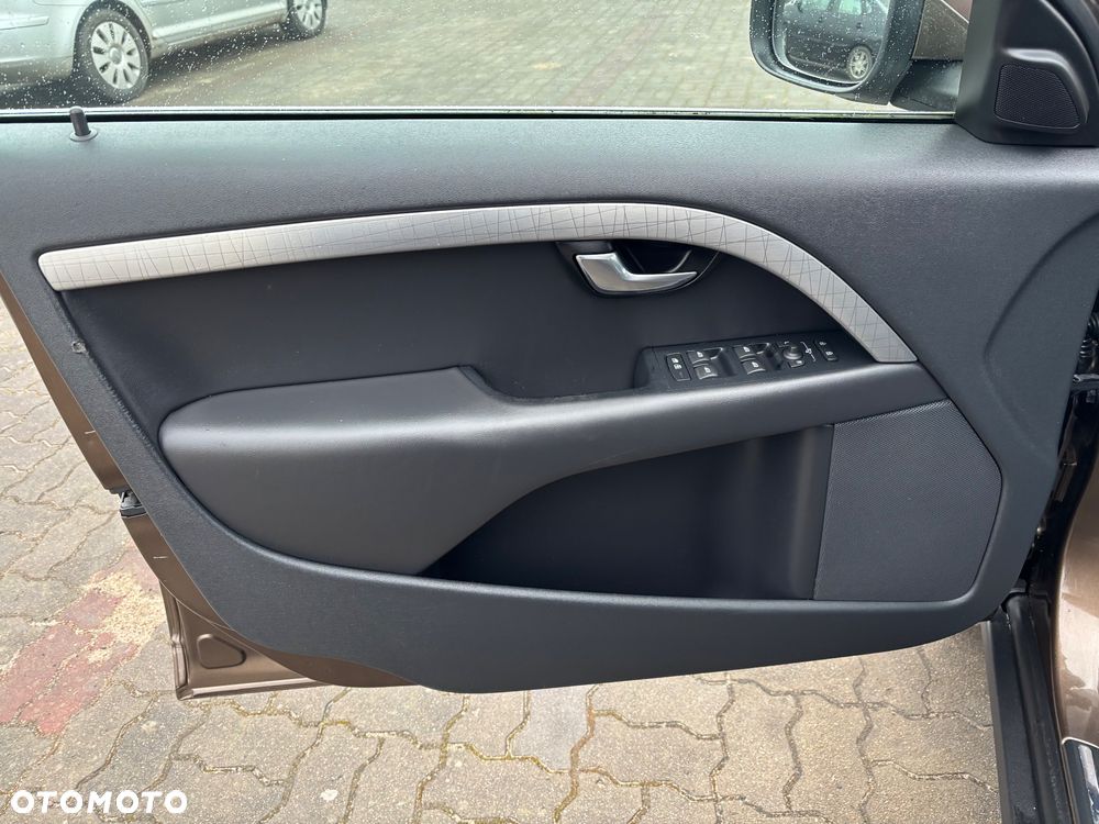 Volvo XC 70 D5 AWD Edition Pro - 20