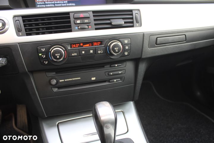 BMW Seria 3 330 Ci Edition Sport - 12