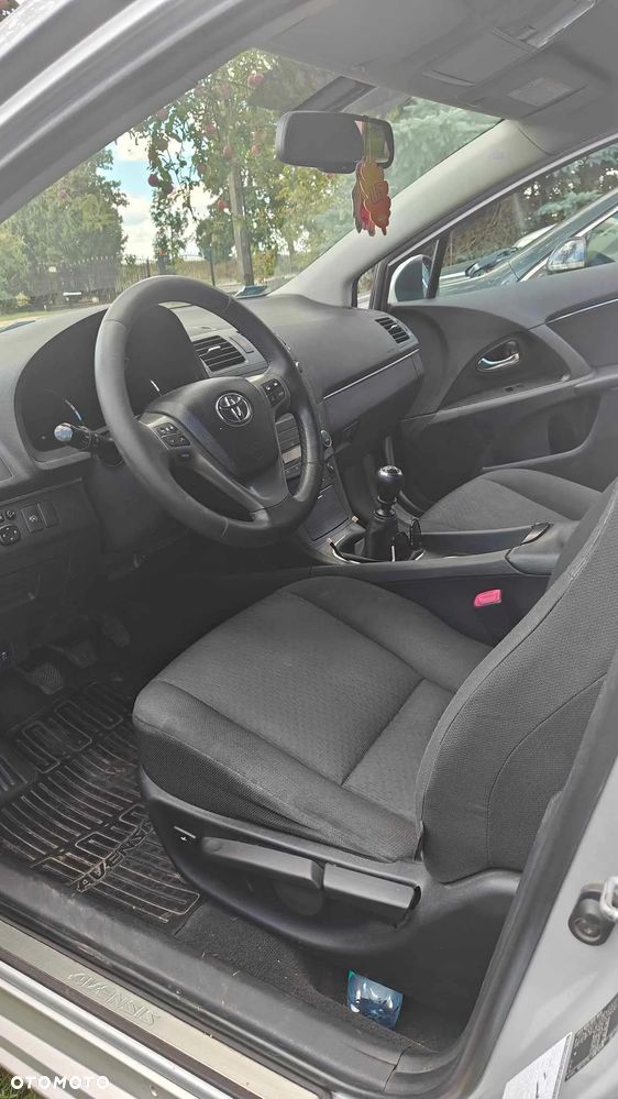 Toyota Avensis 2.2 D-CAT 2010 - 4