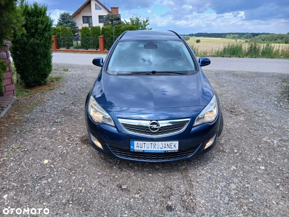 Opel Astra 1.4 Turbo Design Edition - 2