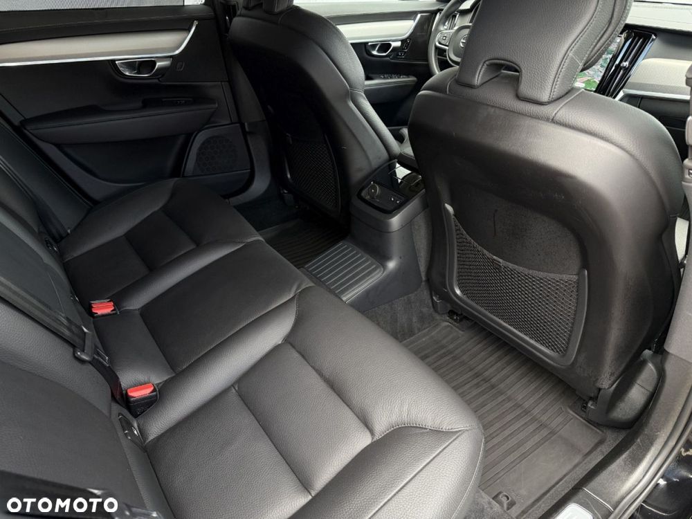Volvo V90 T8 AWD Plug-In Hybrid Plus Bright - 34