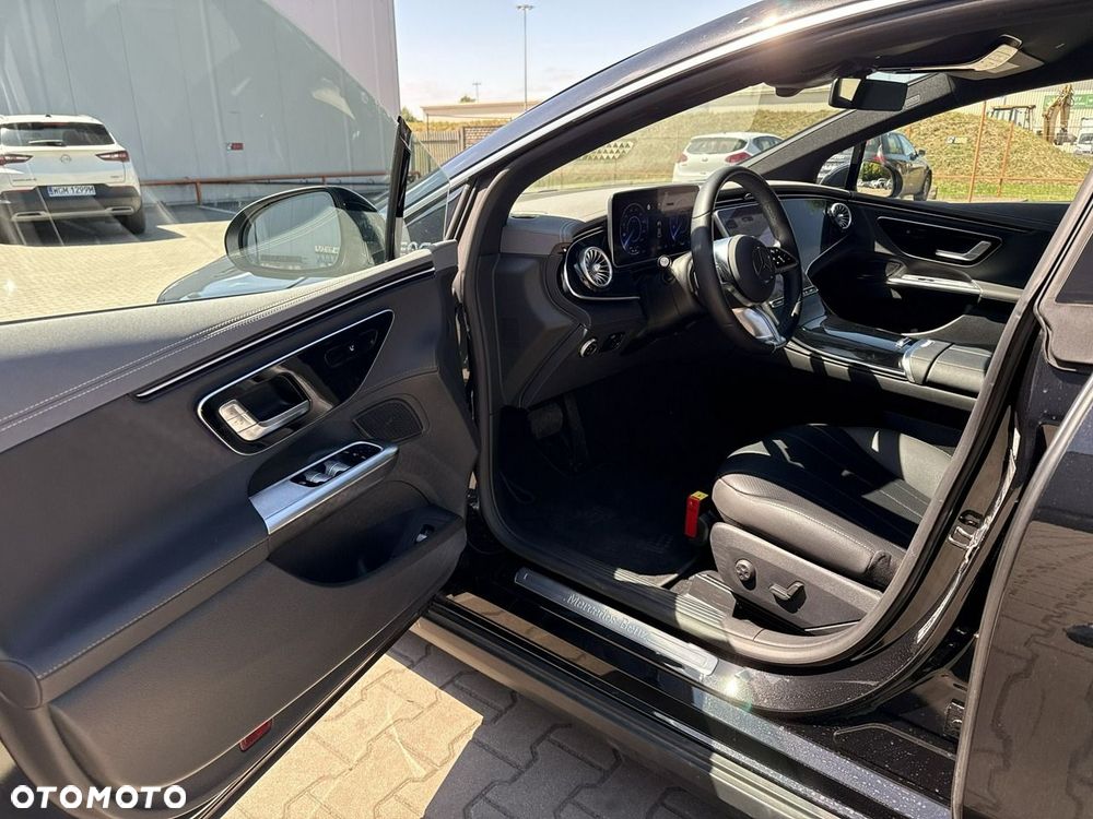 Mercedes-Benz EQE 350+ 90.5kWh Electric Art - 10