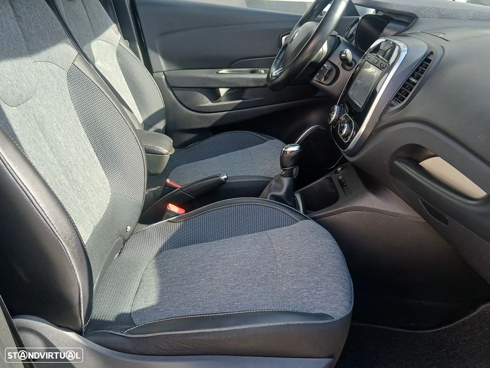 Renault Captur 1.5 dCi Exclusive XMOD - 19