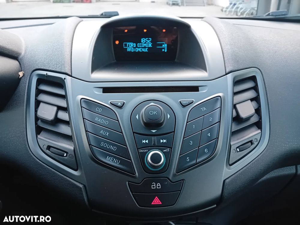 Ford Fiesta 1.25 Celebration - 13