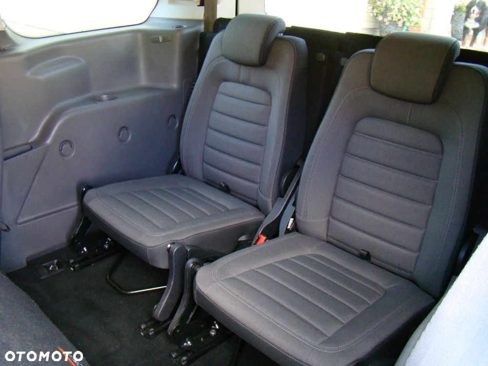 Ford Tourneo Connect Grand - 31