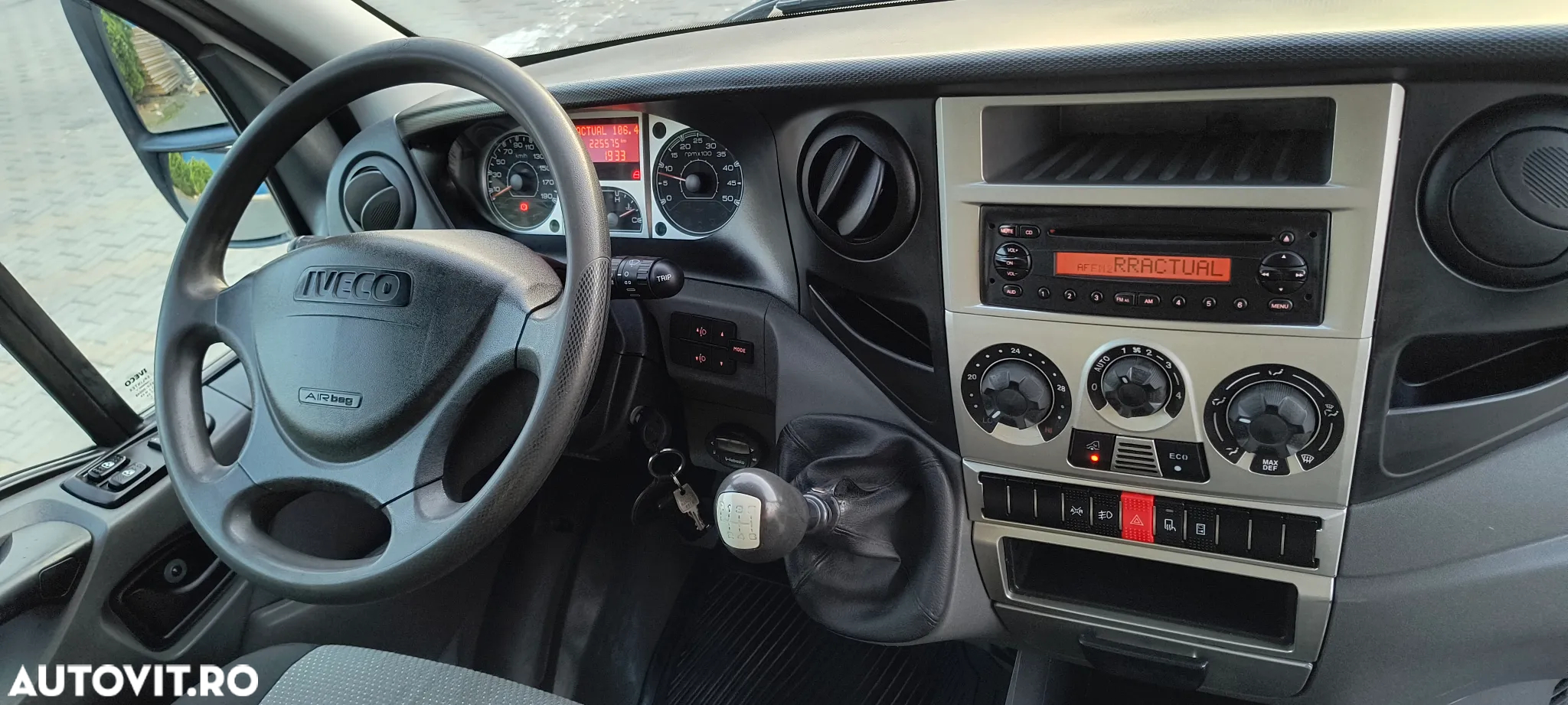 Iveco Daily 35C17 - 3.0 Diesel - 24