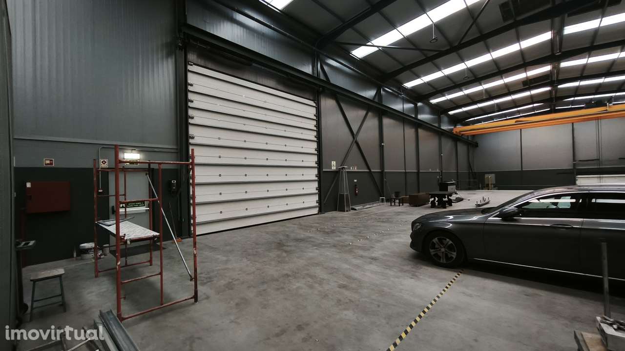 Armazém com área total de 1200m, Olival, Vila Nova de Gaia - Grande imagem: 4/12