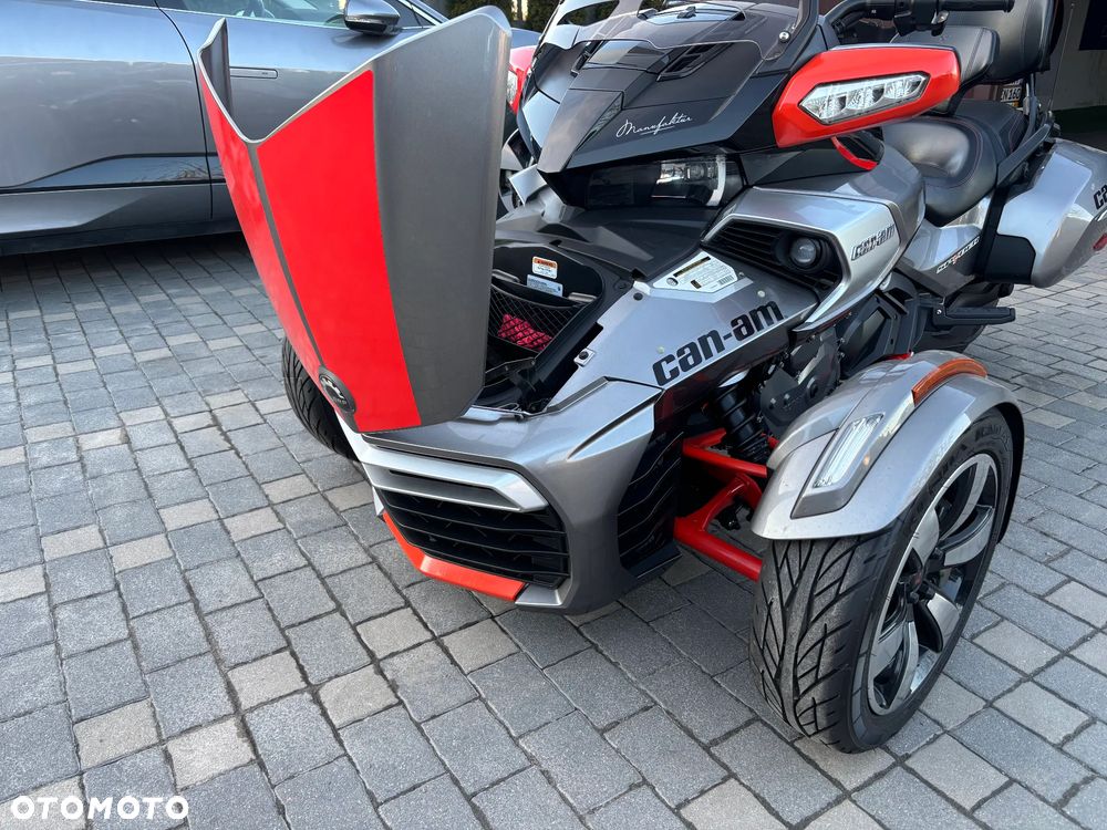 Can-Am Spyder - 11