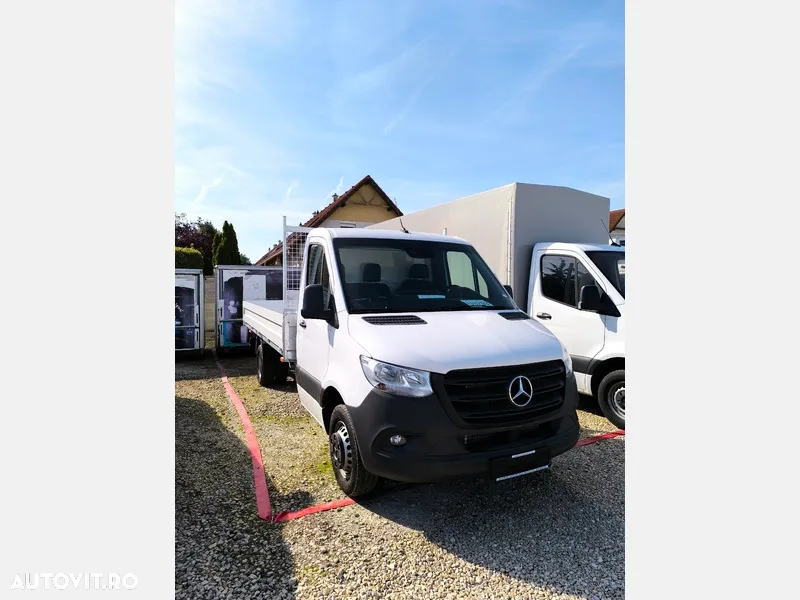 Mercedes-Benz Sprinter - 5