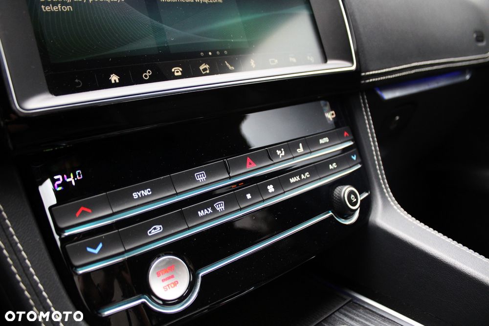 Jaguar F-Pace 2.0 i4D AWD R-Sport - 23