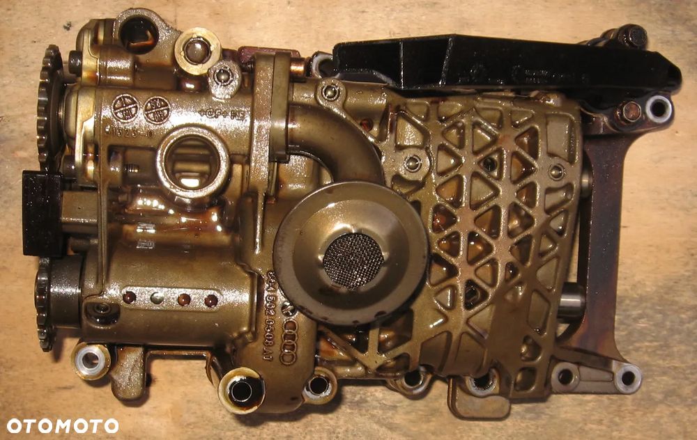 pompa oleju AUDI A4 B6 2.0 ALT - 3