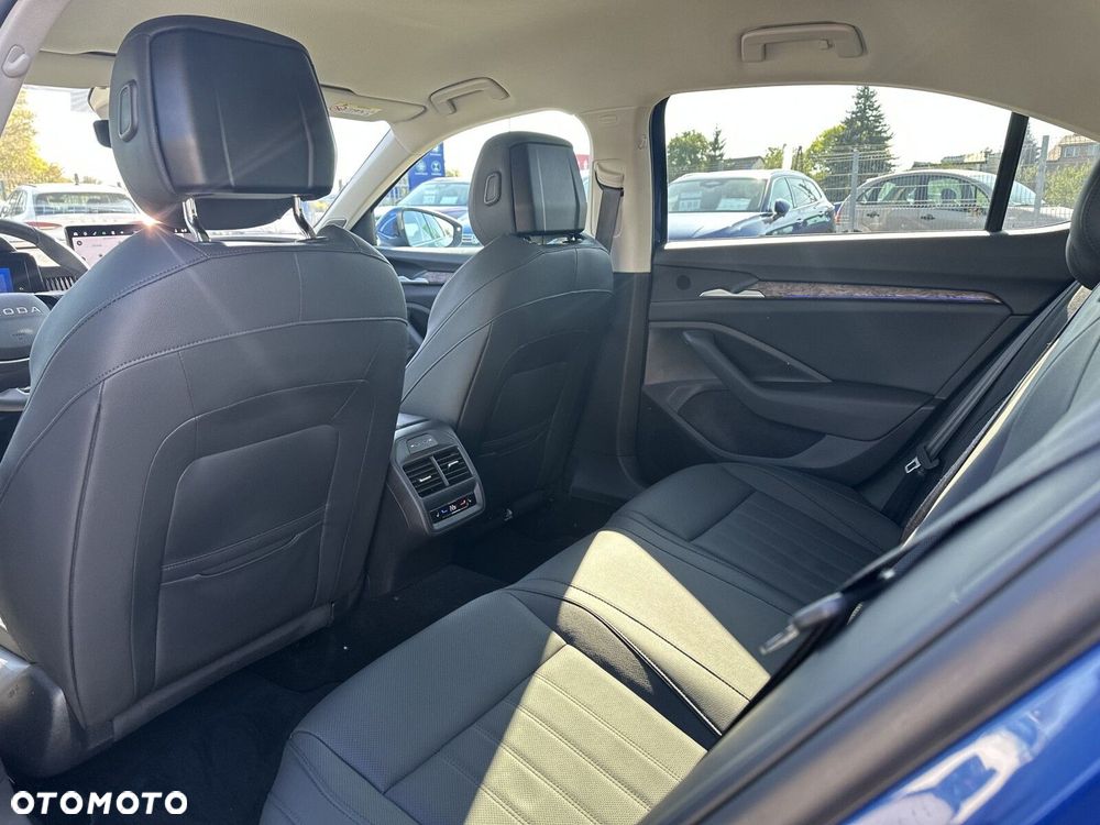 Skoda Superb 2.0 TDI SCR 4x4 L&K DSG - 24