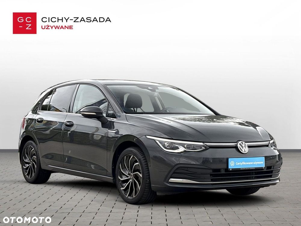 Volkswagen Golf - 8
