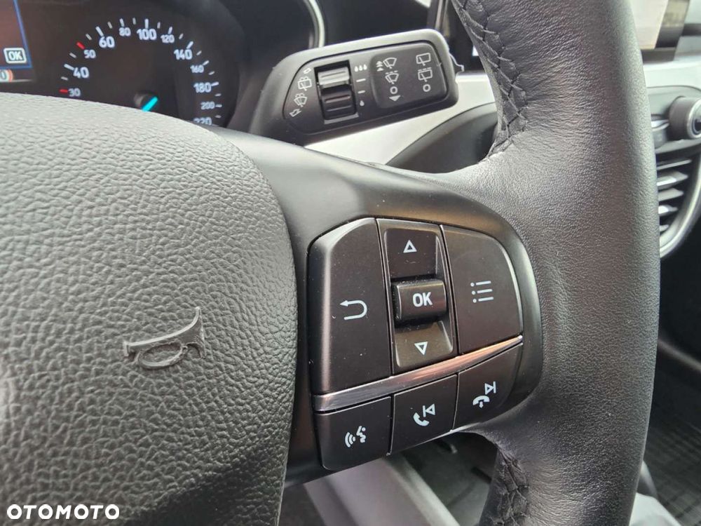 Ford Focus - 25