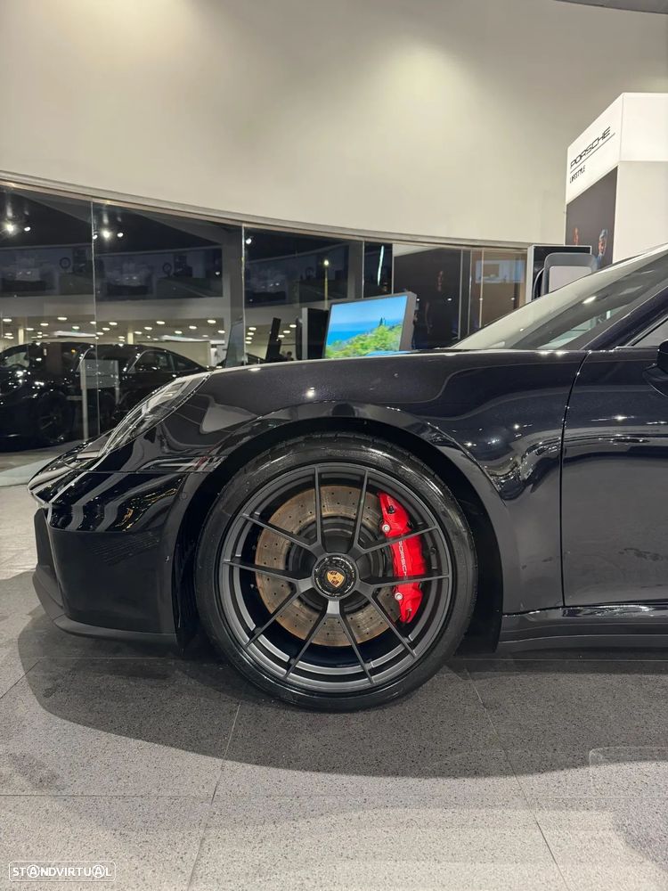 Porsche 911 (992) - 4