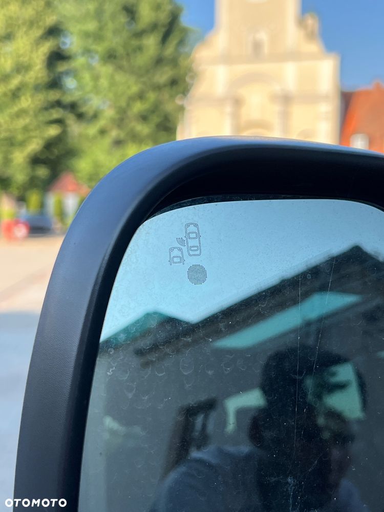 Peugeot Traveller - 19