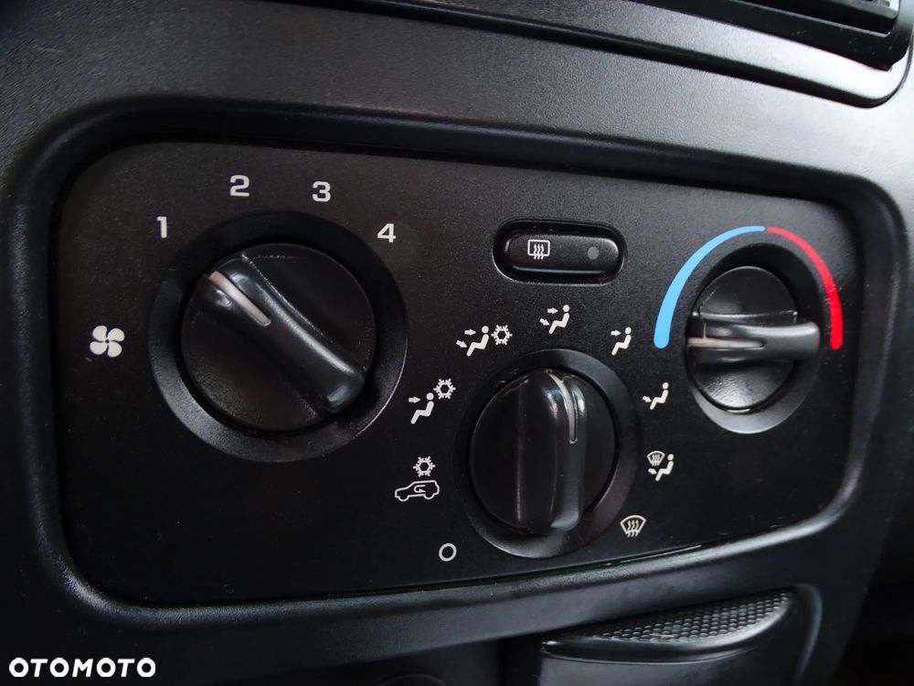 Jeep Liberty - 9
