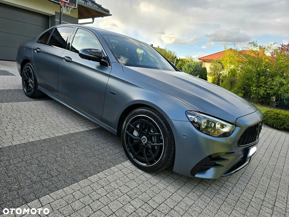 Mercedes-Benz Klasa E 300 de AMG - 38